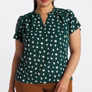 NWOT 41 Hawthorn Green T-Shirt Blouse